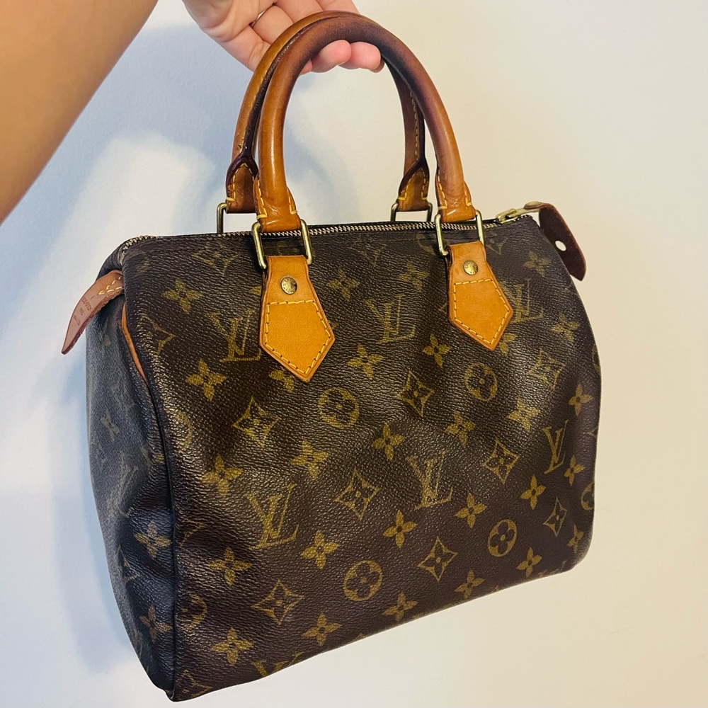 Authentic Louis Vuitton Speedy 25